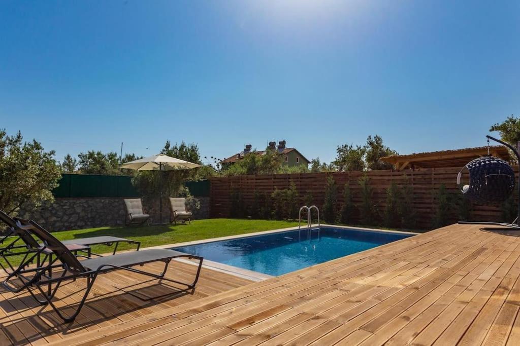 Villa Zeytin Havuzlu Jakuzili Fethiye Exterior foto